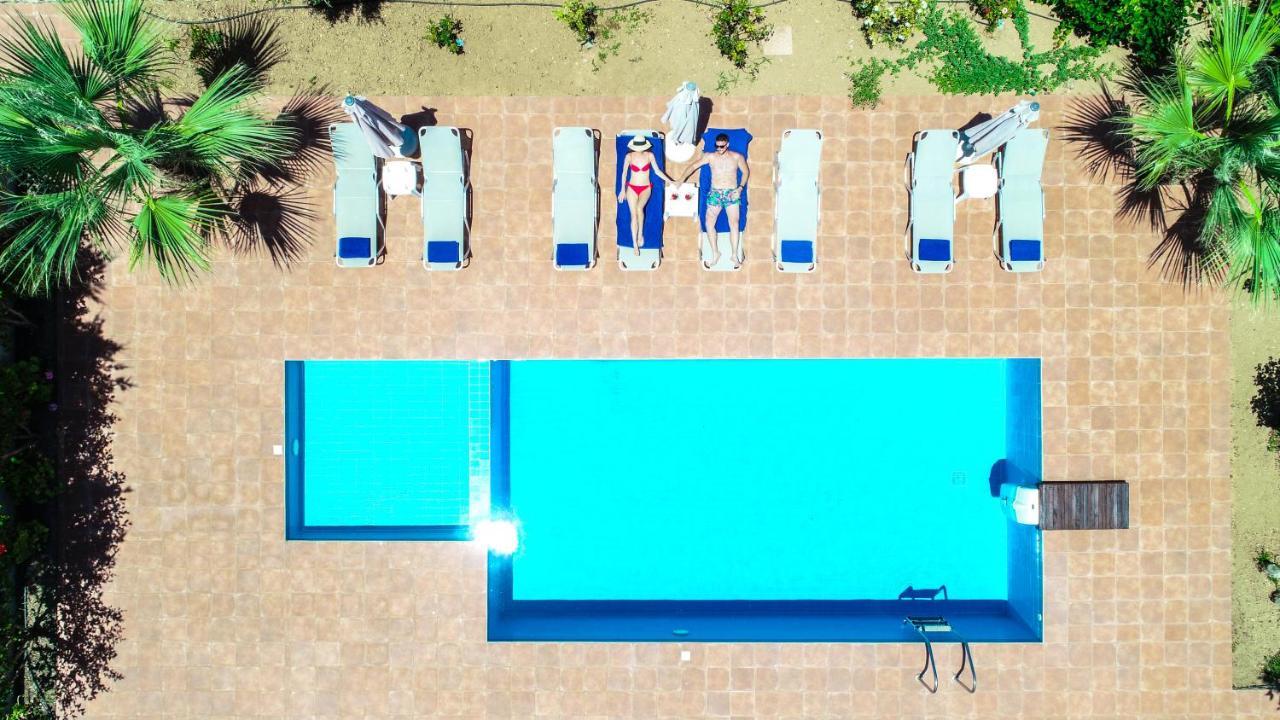 Villas Louloudaki Loutra 外观 照片