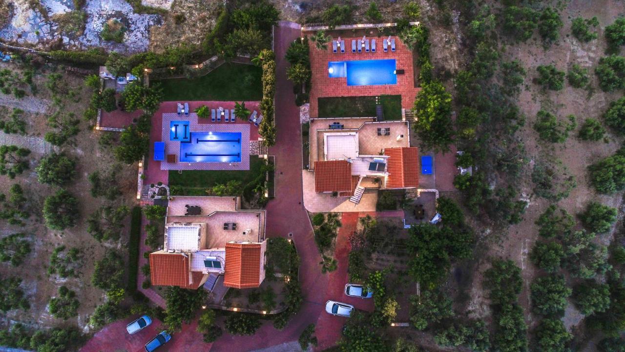 Villas Louloudaki Loutra 外观 照片