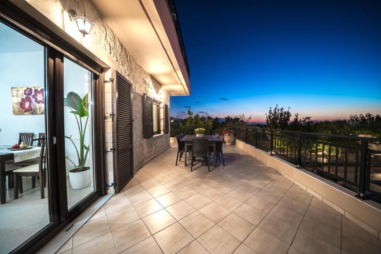 Villas Louloudaki Loutra 外观 照片