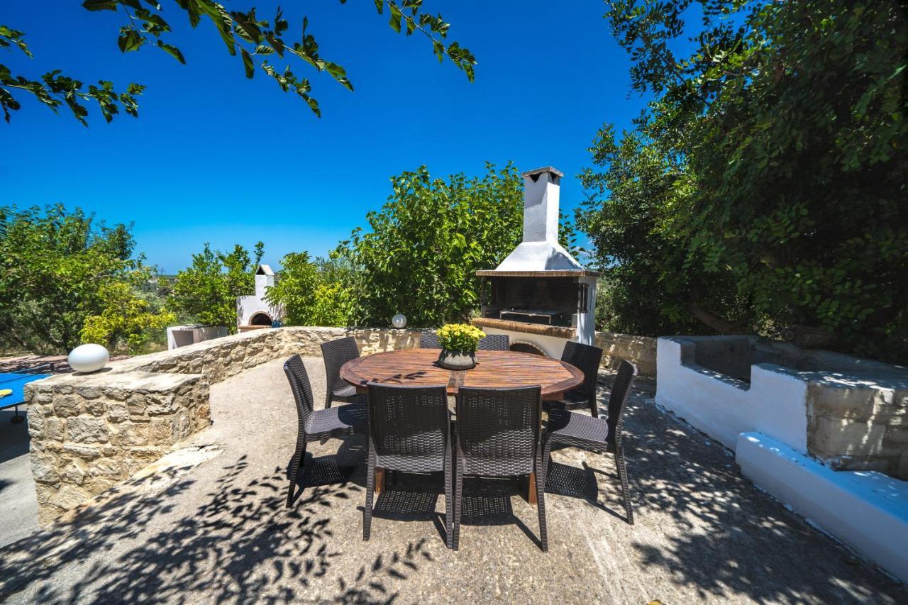 Villas Louloudaki Loutra 外观 照片