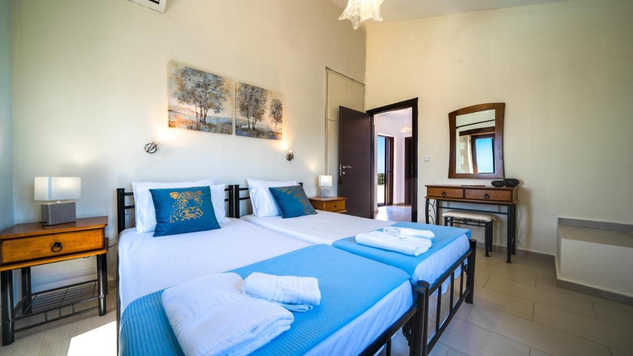 Villas Louloudaki Loutra 外观 照片